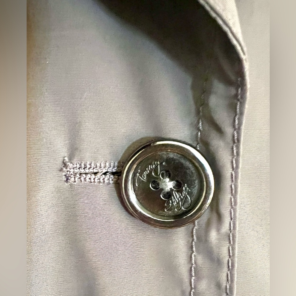 FINAL PRICE DROP: Tommy Hilfiger Taupe Trench Coat w/Purple Lining, Sz M, EUC! - Picture 9 of 10
